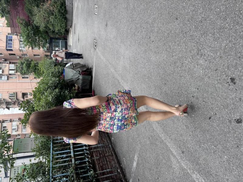 红山动物园 轻居酒店门店左边几